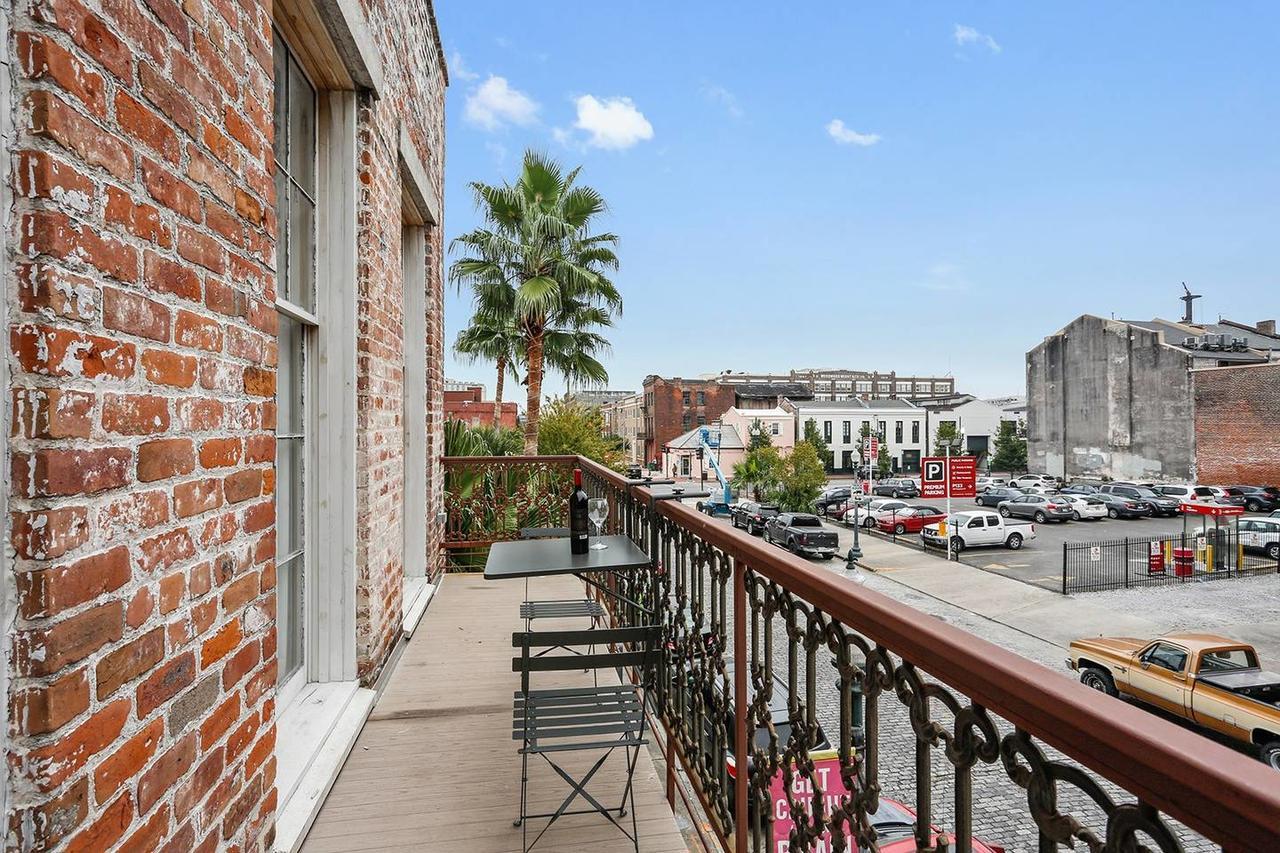 One-Bedroom, One-Bath Exposed-Brick Apt In Dt Nola New Orleans Exterior photo